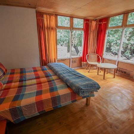Tsetan Guest House Leh Bagian luar foto